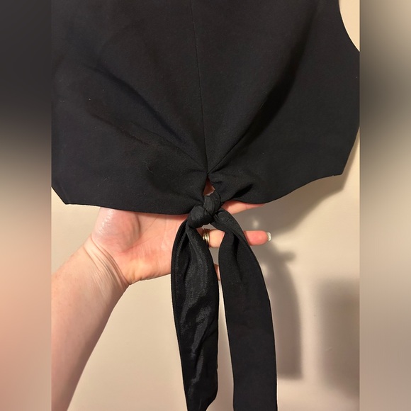 DO+BE Crop Top - Picture 4 of 4